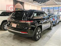 جیپ گراند شیرۆکی